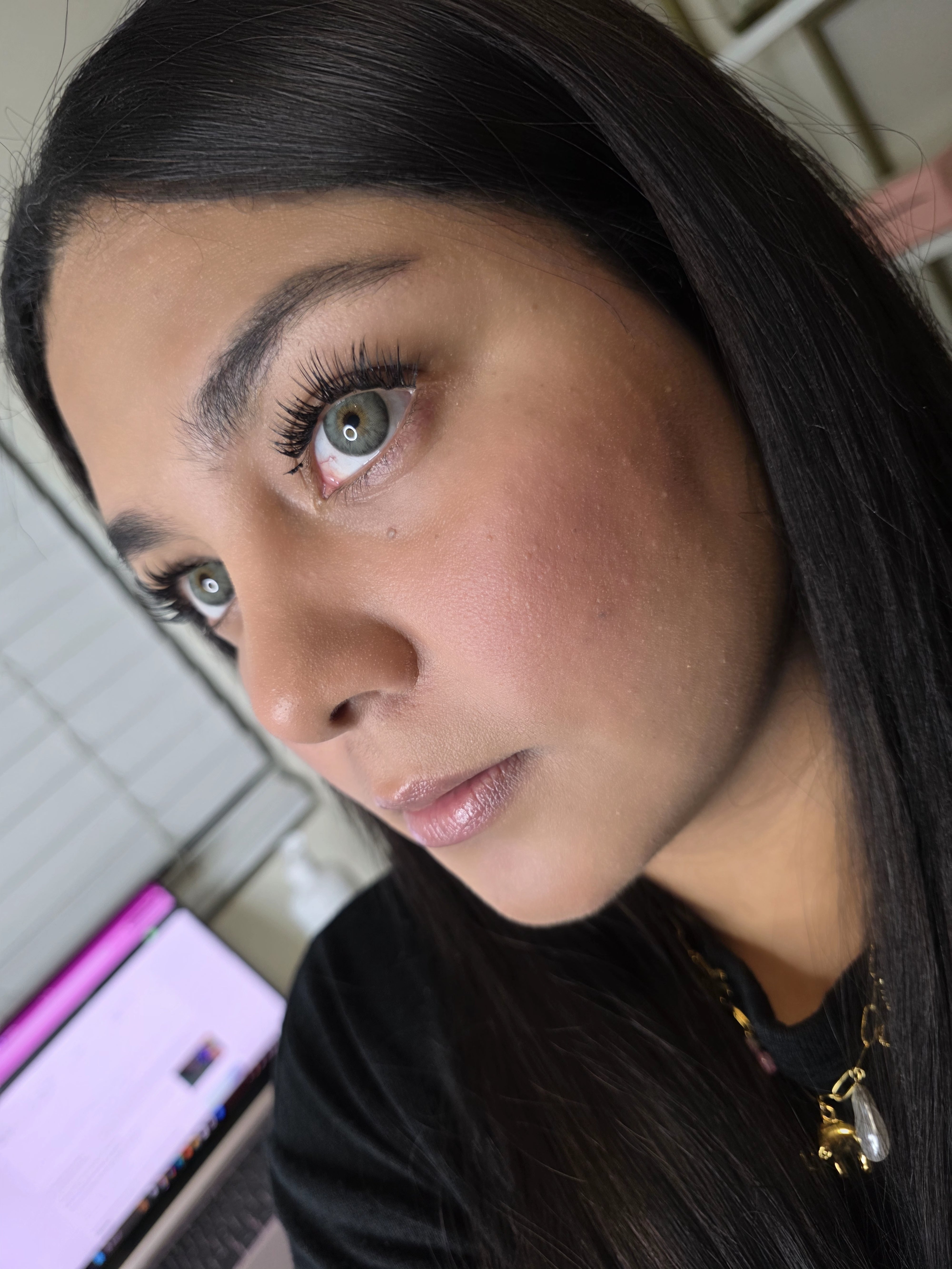 Siri Green (small pupil)